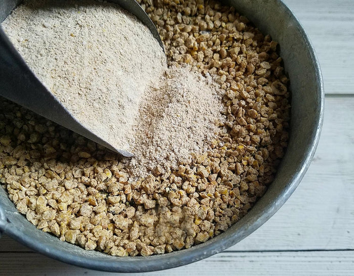 Fresh Eggs Daily Brewers Yeast 16 oz. Garlic Niacin Chicken Duck Bone Immunity