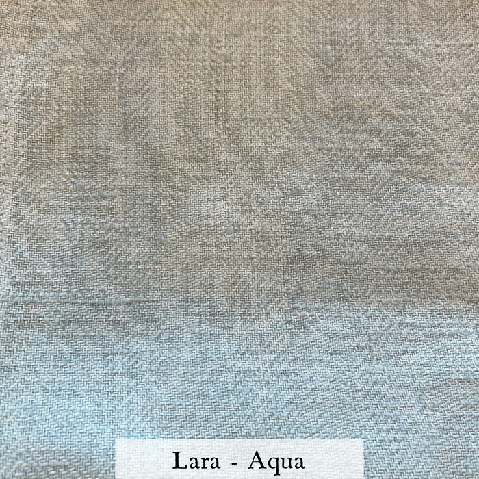 Lara / Aqua