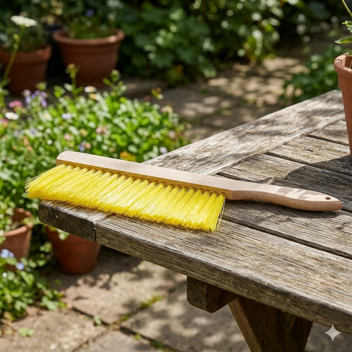 Little Giant Beekeeping Brush 14-in Soft Bee Hive Brush for Hive Inspections