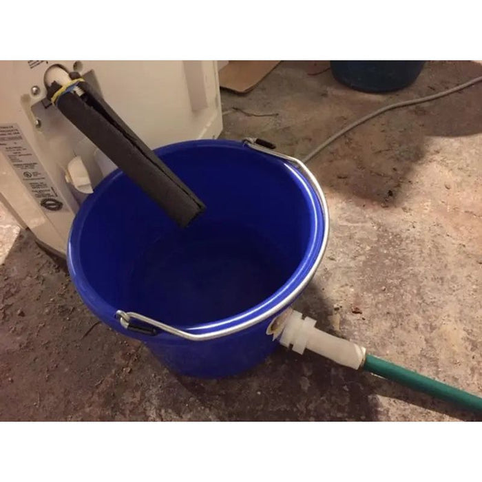 Little Giant Plastic Calf Nursing Pail 8 Quart, Blue Little Giant