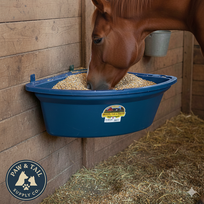 Little Giant Plastic Corner Feeder 26 Quart Space-Saving Livestock Feed, Blue