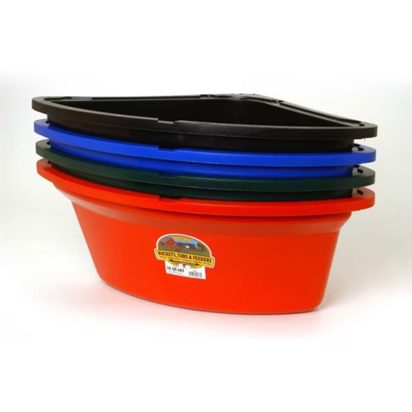 Little Giant Plastic Corner Feeder 26 Quart Space-Saving Livestock Feed, Green