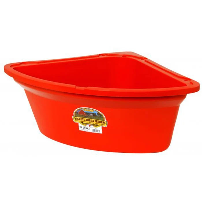 Little Giant Plastic Corner Feeder 26 Quart Space-Saving Livestock Feed, Red