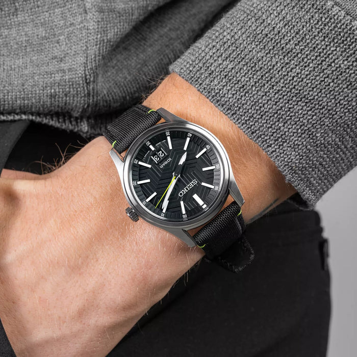 SEIKO Big Date Quartz Black Dial Men's Watch SUR517P1