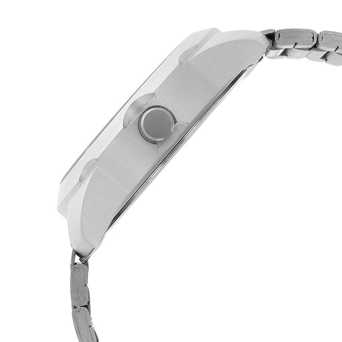 Titan Fastrack 3123SM02 Stainless Steel Band Round Analog Watch for Men - Silver, bracelet